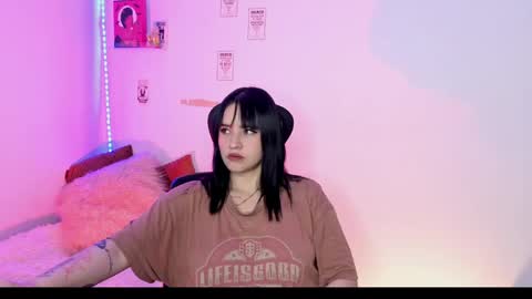 Emily Lindey online show from May 13, 4:21 am