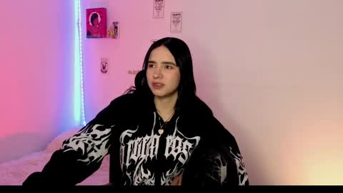 Emily Lindey online show from May 15, 4:19 am