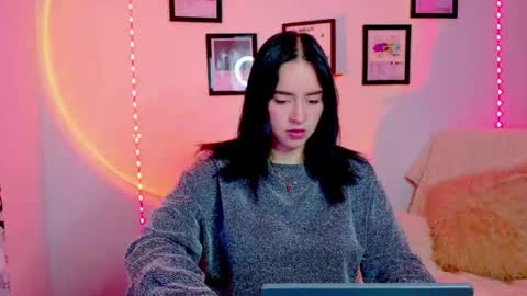 Emily Lindey online show from June 3, 4:59 am
