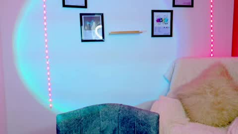 Emily Lindey online show from June 4, 5:24 am