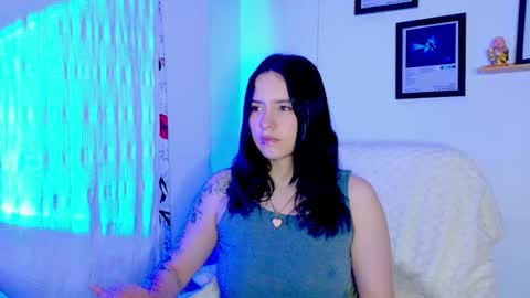 Emily Lindey online show from July 15, 8:41 am