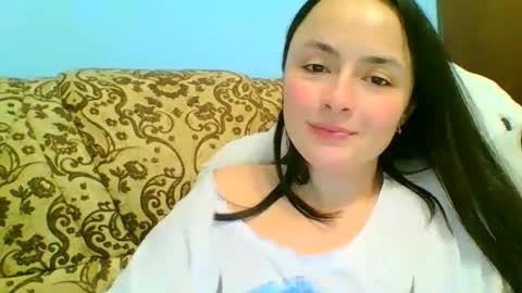 Snapshot of emily_morning_dew chatting on February 12, 7:24 pm emily_morning_dew online show from February 12, 7:24 pm