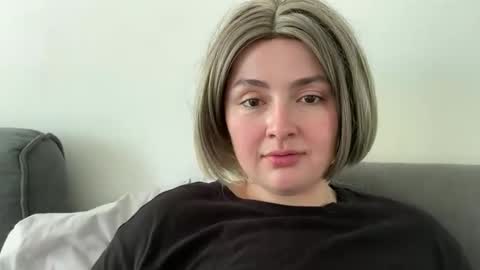 emily_morning_dew online show from June 9, 6:47 am