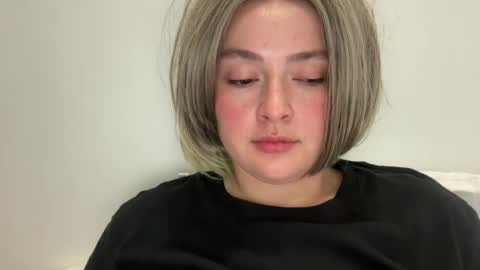 Snapshot of emily_morning_dew chatting on June 19, 5:50 pm emily_morning_dew online show from June 19, 5:50 pm