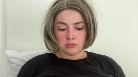 Snapshot of emily_morning_dew chatting on June 22, 6:54 am emily_morning_dew online show from June 22, 6:54 am
