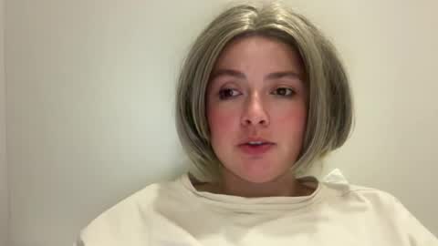 Snapshot of emily_morning_dew chatting on June 26, 7:29 pm emily_morning_dew online show from June 26, 7:29 pm