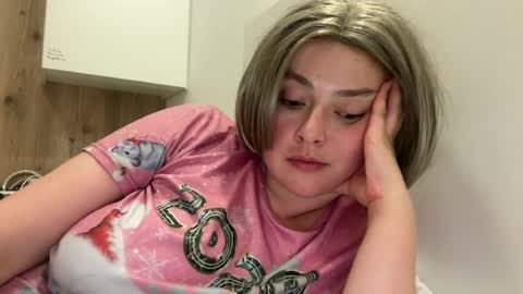 Snapshot of emily_morning_dew chatting on June 30, 8:10 pm emily_morning_dew online show from June 30, 8:10 pm