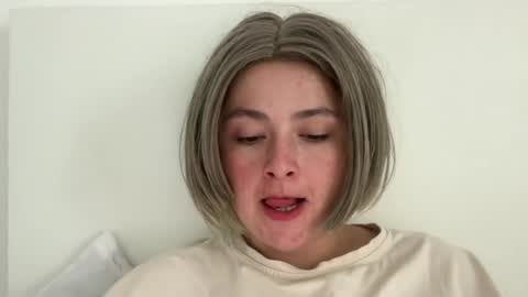 Snapshot of emily_morning_dew chatting on July 7, 9:24 am emily_morning_dew online show from July 7, 9:24 am
