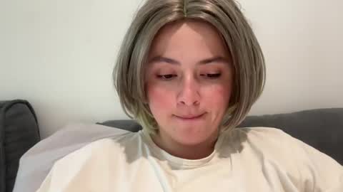 Snapshot of emily_morning_dew chatting on July 12, 5:26 pm emily_morning_dew online show from July 12, 5:26 pm