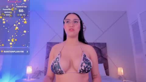 emily_nova_ online show from April 24, 11:45 am