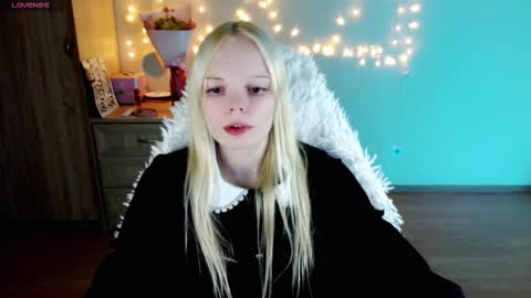 Lia online show from March 1, 11:47 pm