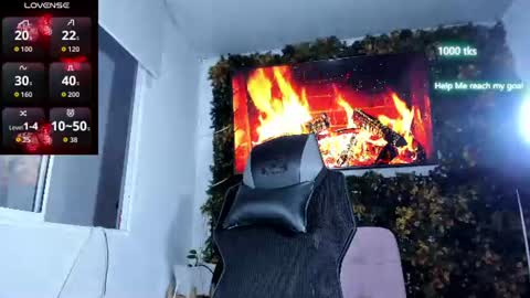 emily_palmeer online show from August 5, 10:51 am