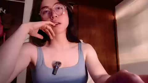 emily_pearl_ online show from September 10, 10:32 pm