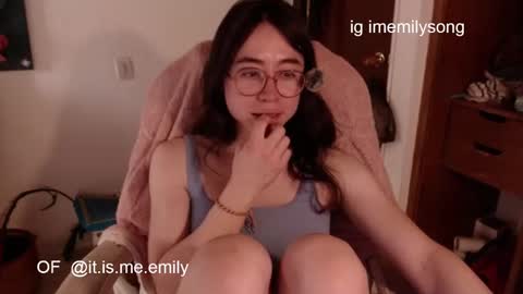 emily_pearl_ online show from February 20, 9:04 pm