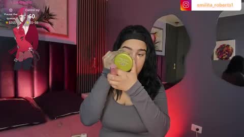 Snapshot of emily_roberts1 chatting on January 25, 12:26 pm Emily online show from January 25, 12:26 pm