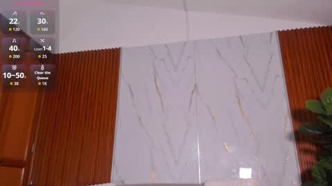 Snapshot of emily_roousee chatting on October 24, 7:21 pm Emily online show from October 24, 7:21 pm