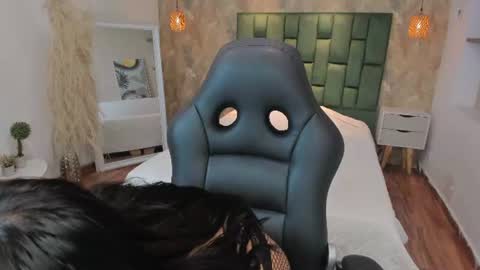 Snapshot of emily_rosee__ chatting on June 11, 12:32 am Emily online show from June 11, 12:32 am