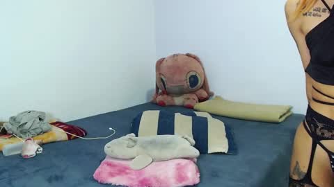 Emily  IGEmmily Baussa online show from December 21, 9:33 pm