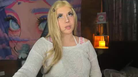 Snapshot of emily_salvatore chatting on September 17, 5:36 pm emily_salvatore online show from September 17, 5:36 pm