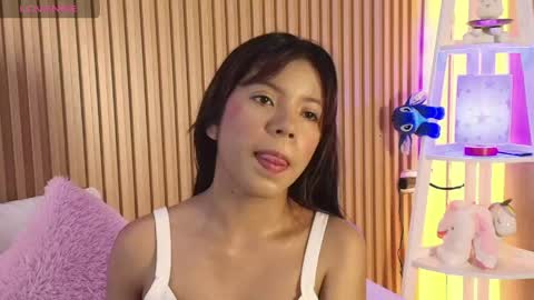 Emily online show from May 7, 11:59 am