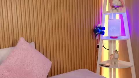 Emily online show from July 13, 12:08 pm