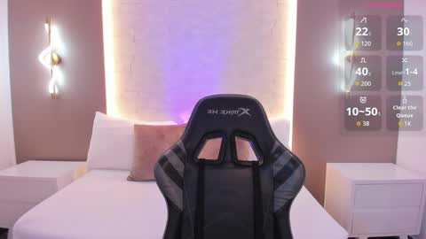 emily_tolson online show from January 10, 7:15 pm