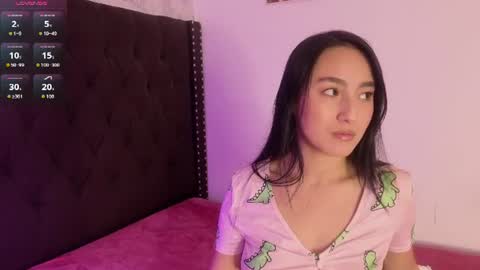 emily_vermont online show from June 20, 8:50 am