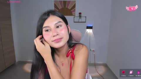 Snapshot of emily_villamil_ chatting on October 29, 9:05 pm Emi online show from October 29, 9:05 pm