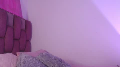 emily_w2 online show from May 5, 3:36 am