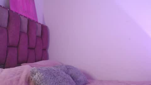 emily_w2 online show from May 21, 4:08 am