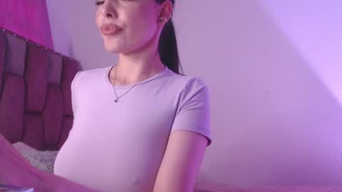 emily_w2 online show from June 19, 3:55 am
