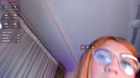 Snapshot of emily_warren__ chatting on March 11, 11:26 pm emily_warren__ online show from March 11, 11:26 pm