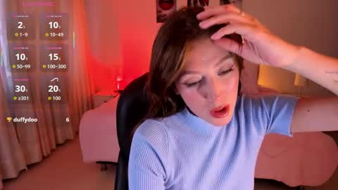 Snapshot of emily_warren__ chatting on October 24, 7:21 pm emily_warren__ online show from October 24, 7:21 pm