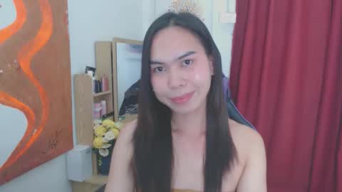 emily_xo143 online show from May 2, 2:22 pm