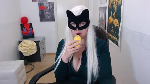 Emily online show from February 19, 4:22 pm