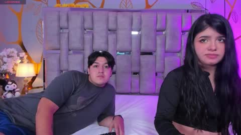 Snapshot of emilyandrew_ chatting on November 19, 5:07 am Amily Andrew online show from November 19, 5:07 am