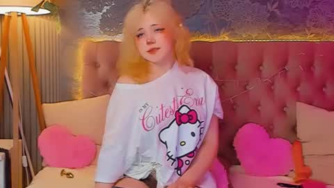 Baby Emelli online show from April 22, 6:49 am