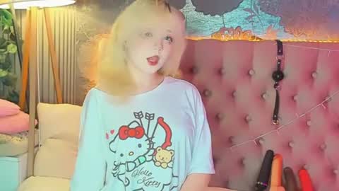Baby Emelli online show from August 4, 5:54 am