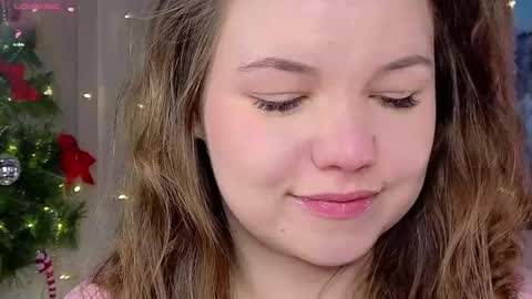 artist Emily online show from January 8, 2:25 am