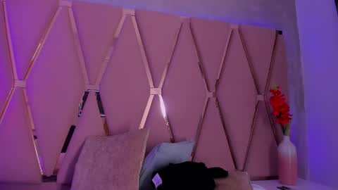 Emily online show from June 8, 1:28 am