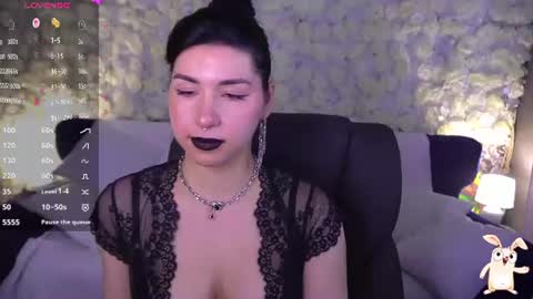 Snapshot of emilycandys chatting on June 19, 6:18 am Emy online show from June 19, 6:18 am
