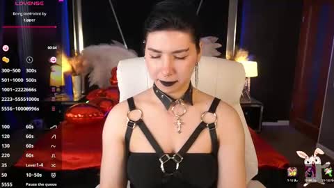 Snapshot of emilycandys chatting on June 23, 6:11 am Emy online show from June 23, 6:11 am