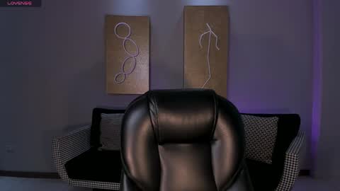 Emily Carter online show from April 30, 11:05 am