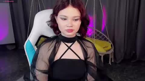 Snapshot of emilychaves chatting on July 20, 6:06 am Emilyhaves online show from July 20, 6:06 am