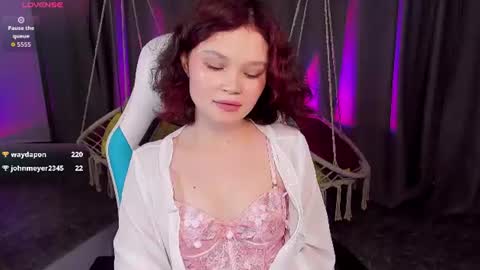 Snapshot of emilychaves chatting on July 28, 11:17 am Emilyhaves online show from July 28, 11:17 am