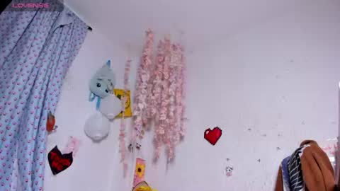 Emily online show from July 28, 9:04 am