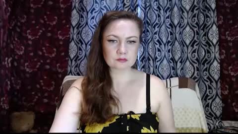 EmilyDoth online show from February 18, 6:48 am