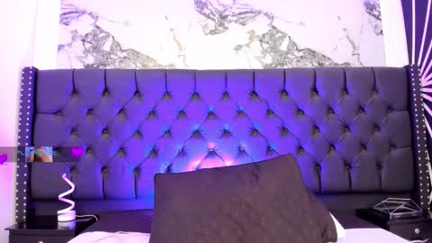 Emily online show from February 1, 5:39 am