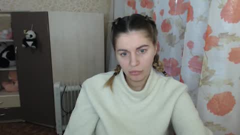 Snapshot of emilyfork chatting on December 24, 2:01 pm emilyfork online show from December 24, 2:01 pm