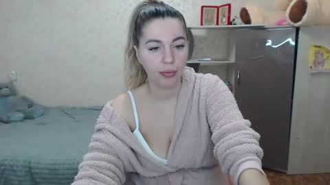 emilyfork online show from February 14, 6:54 am